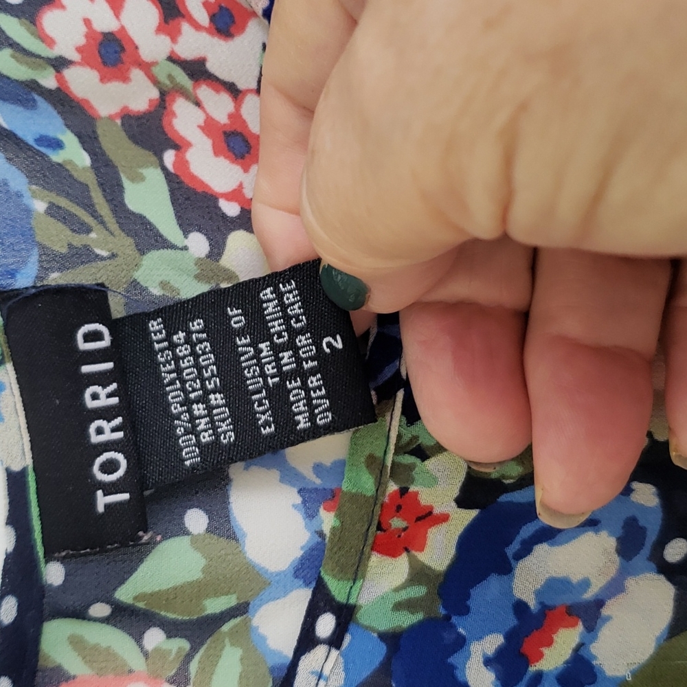 Torrid Sheer Floral Polka-dot Kimono Sleeve Top - Picture 4 of 8